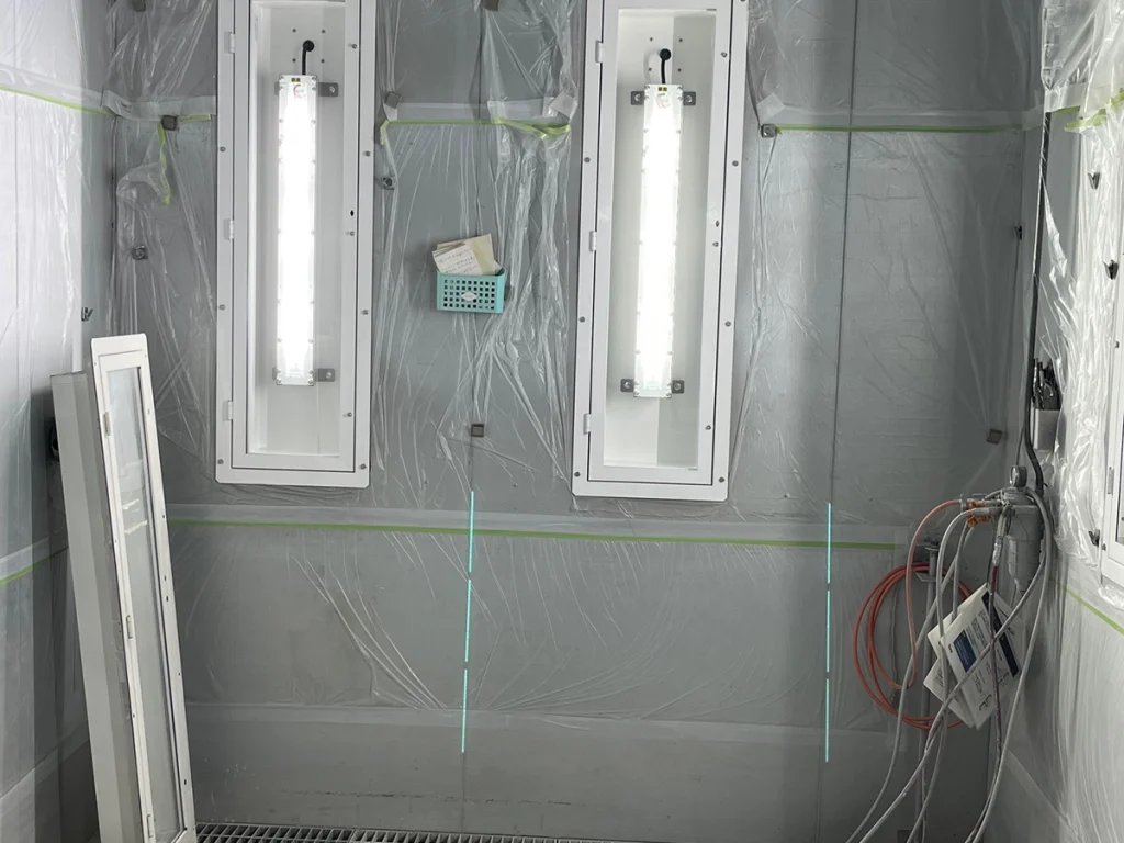（株）フジックス　塗装ブース内防爆照明器具LED化工事