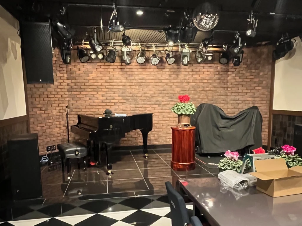 ライブハウス有耶無耶内装電気工事