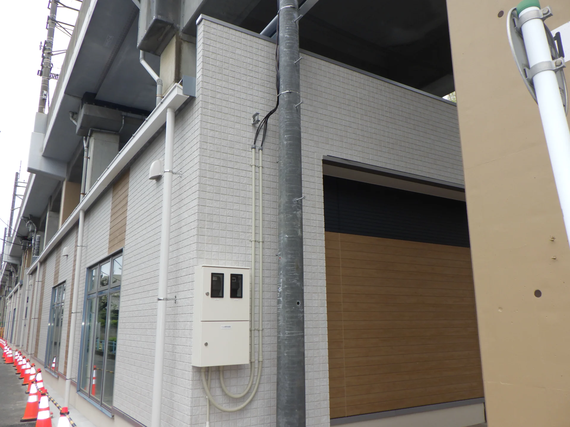JR南武線高架下店舗新築工事